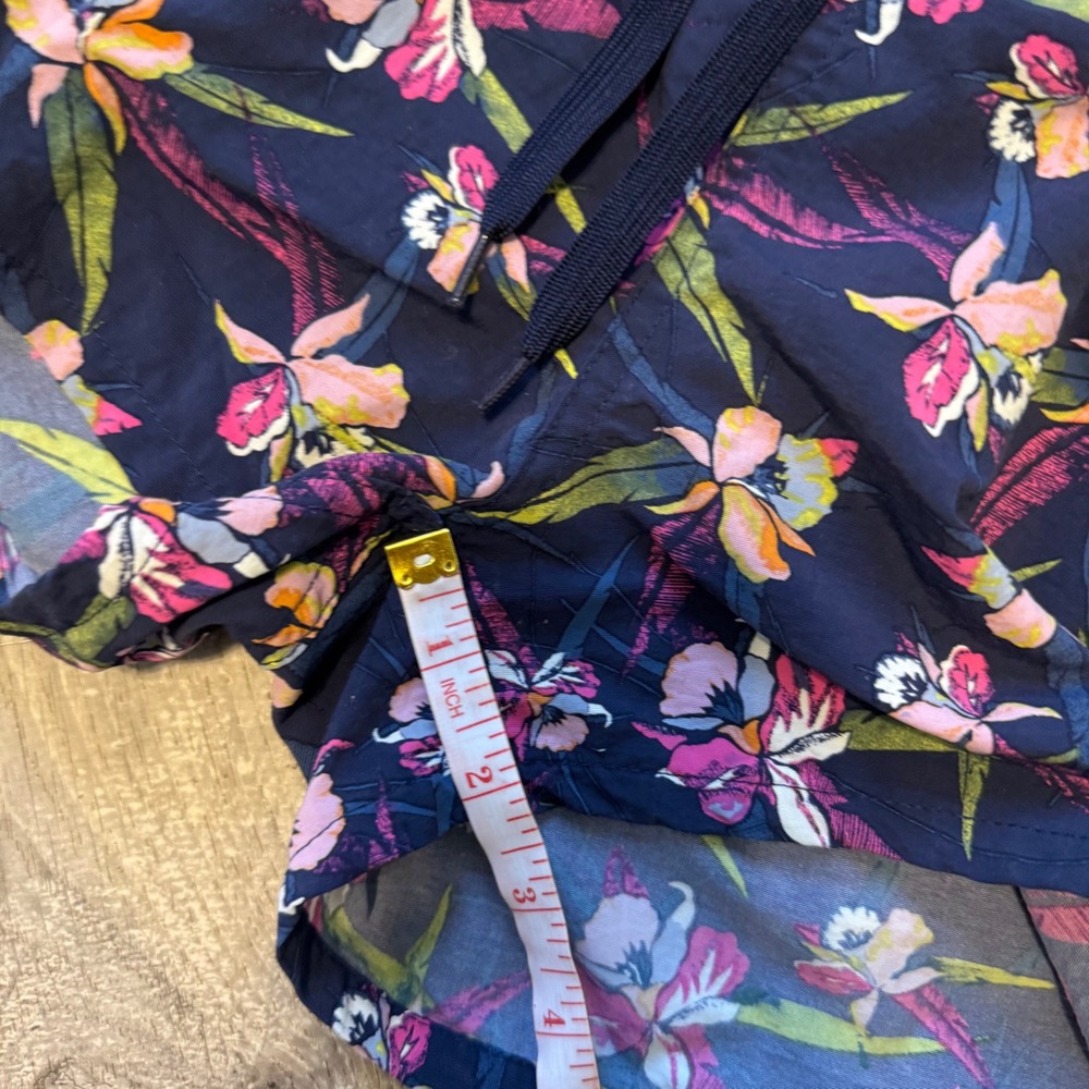 Patagonia Baggies Shorts Womens Small Navy Blue Floral Orchid Print 2.5 Inseam - Picture 5 of 5